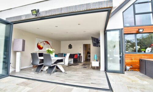 centor c1 bifold door