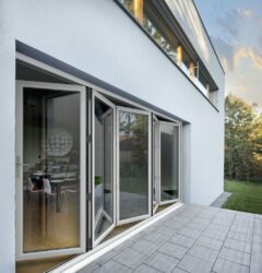 cream bifold door from stellar aluminium systems