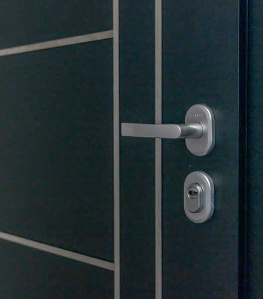 gerda front door in a showroom showing a handles, locks and hardware