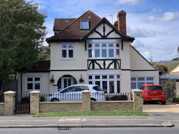 kommerling upvc  flush windows in a bay front semi