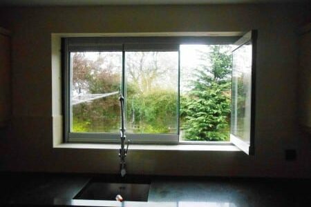 frameless bifold window