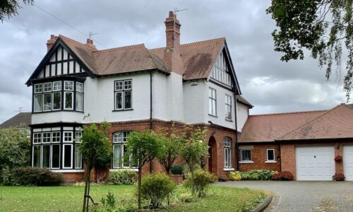 coloured aluminium windows coated to the qualicoat standard