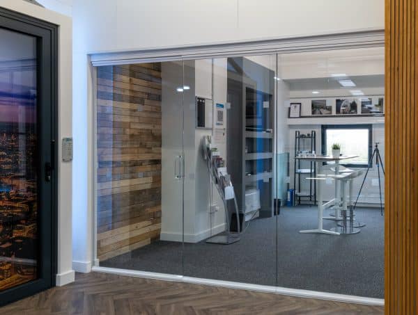 picture of internal room divider single glazed